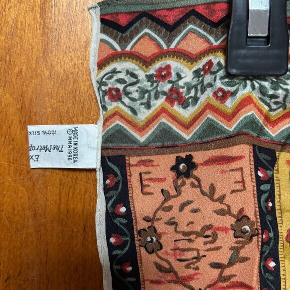 Vintage The Metropolitan Museum of Art Silk Scarf Made in Korea 1996 Exclusive - Picture 10 of 11